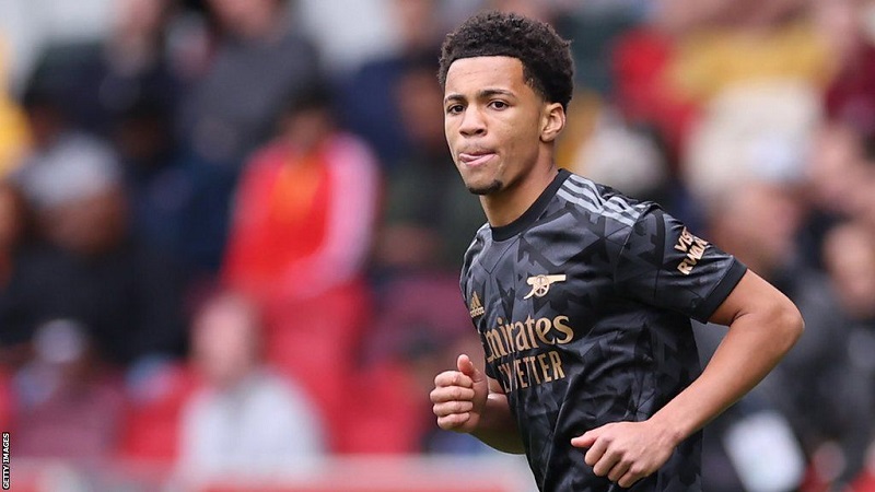 arsenal-co-nhan-to-moi-giup-martin-odegaard-giam-bot-ganh-nang