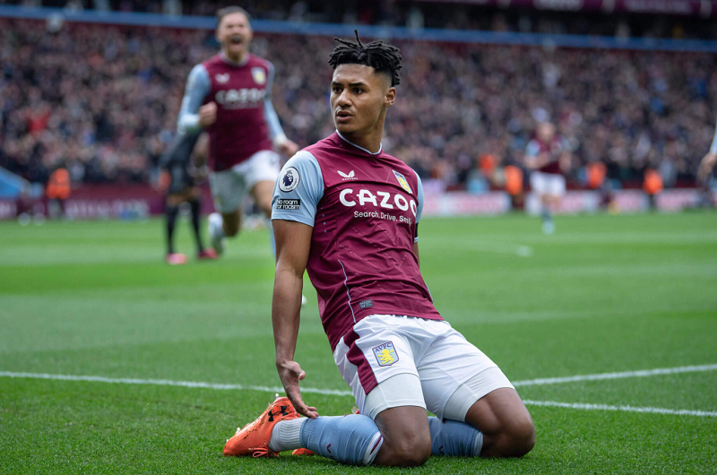khung-hoang-tai-chinh-cua-villa-mo-duong-cho-arsenal-tiep-can-ollie-watkins